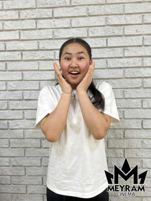 Айару Әбуханова