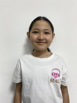 Айша Искакова