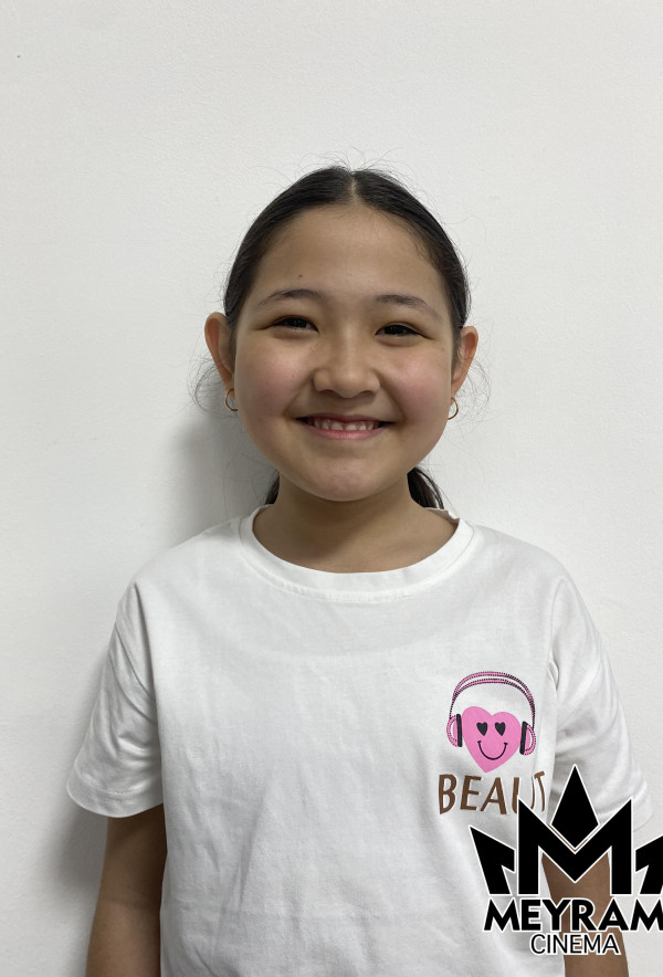 Айша Искакова