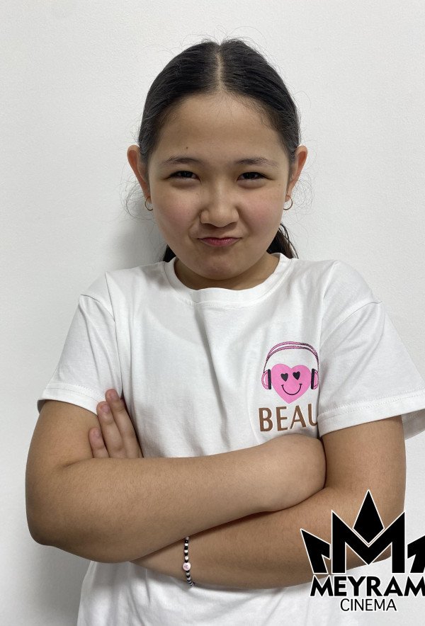 Айша Искакова