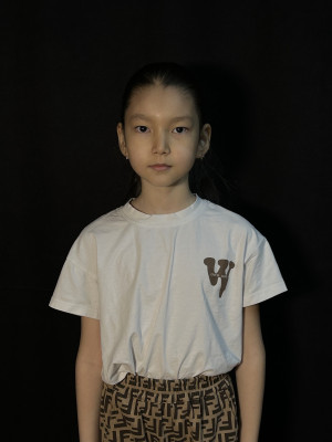 Айзере Манат