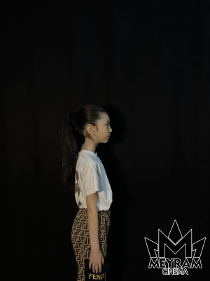 Айзере Манат