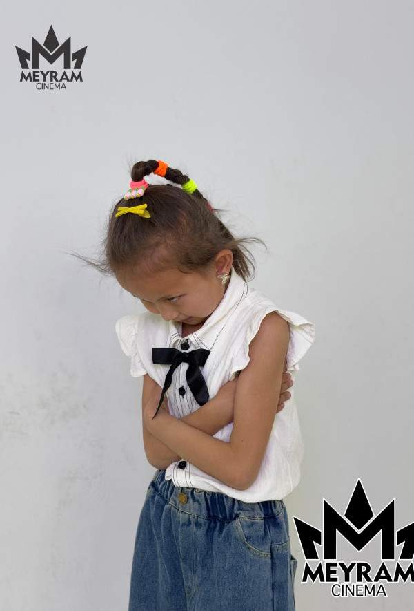 Көркем Елші