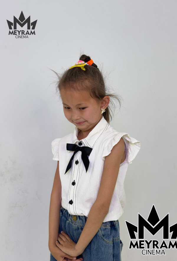 Көркем Елші