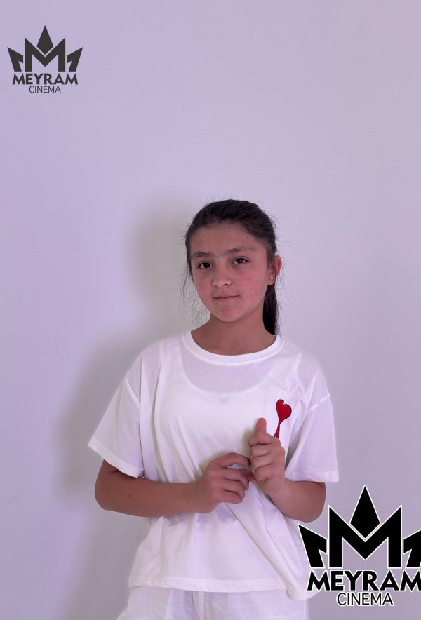 Назмина Ахмадтанова